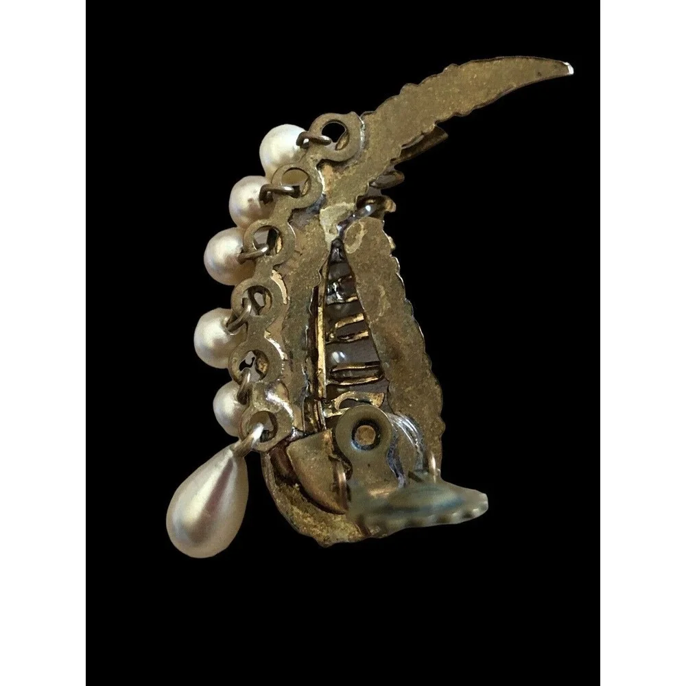 Vintage Crescent Shape Gold Tone Pearl Rhinestone Clip on Hug Ear Earrings